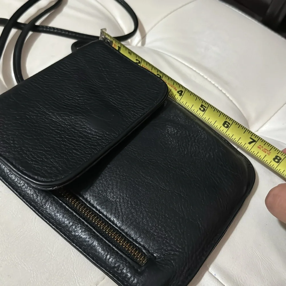 Leather Nine West-Crossbody-Black-6x8 Envelope Style-Flap Closure